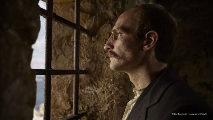 750x569 el oficial y el espia30 3243 2