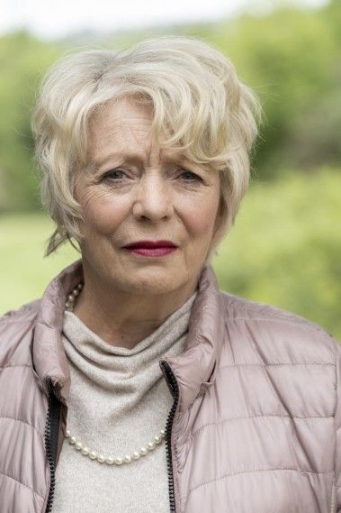 750x569 image alison steadman 23 walks 2060 2