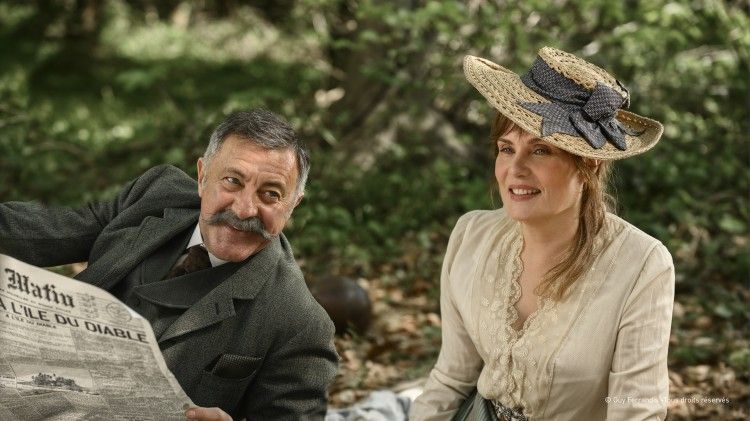 750x569 el oficial y el espia32 6601 2